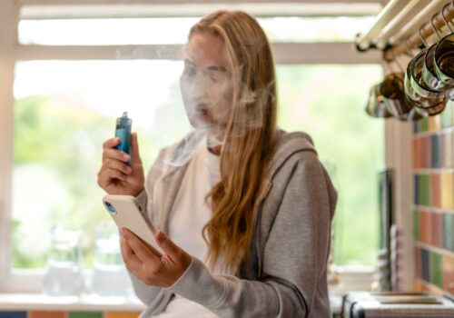 Vaping linked to increased risk of dental damage in young people
