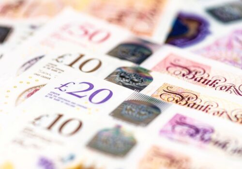 Government recommends 2.4% pay uplift for NHS dentists and doctors