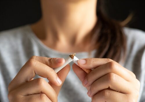 Smoking rate falls below 10%